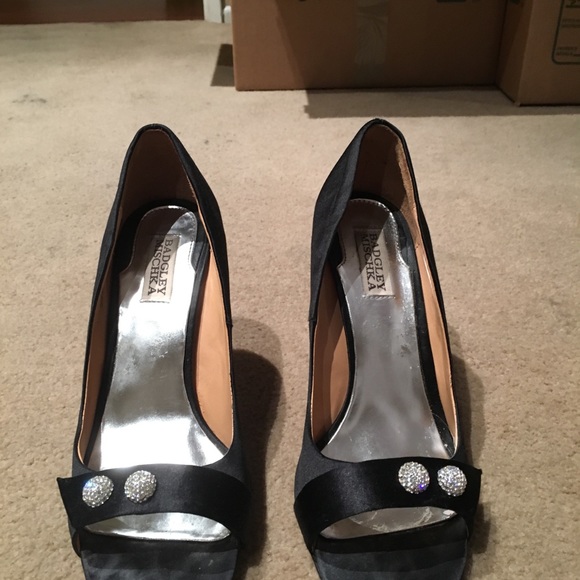 Badgley Mischka Banner black satin heel - Picture 3 of 8